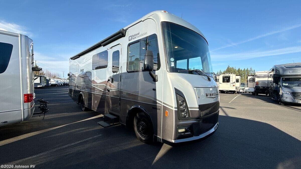 2023 Winnebago Sunstar NPF 29NP - Used Class A For Sale by Johnson RV in Sandy, Oregon