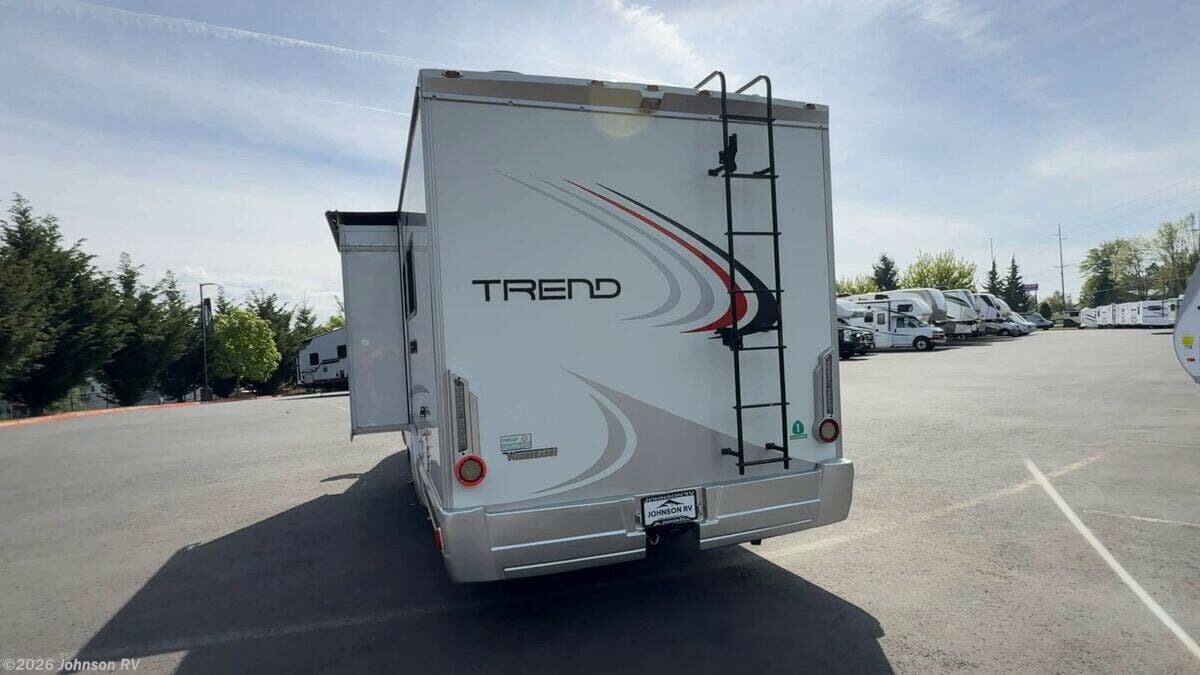 2017 Winnebago Trend 23D - Used Class C For Sale by Johnson RV in Sandy, Oregon