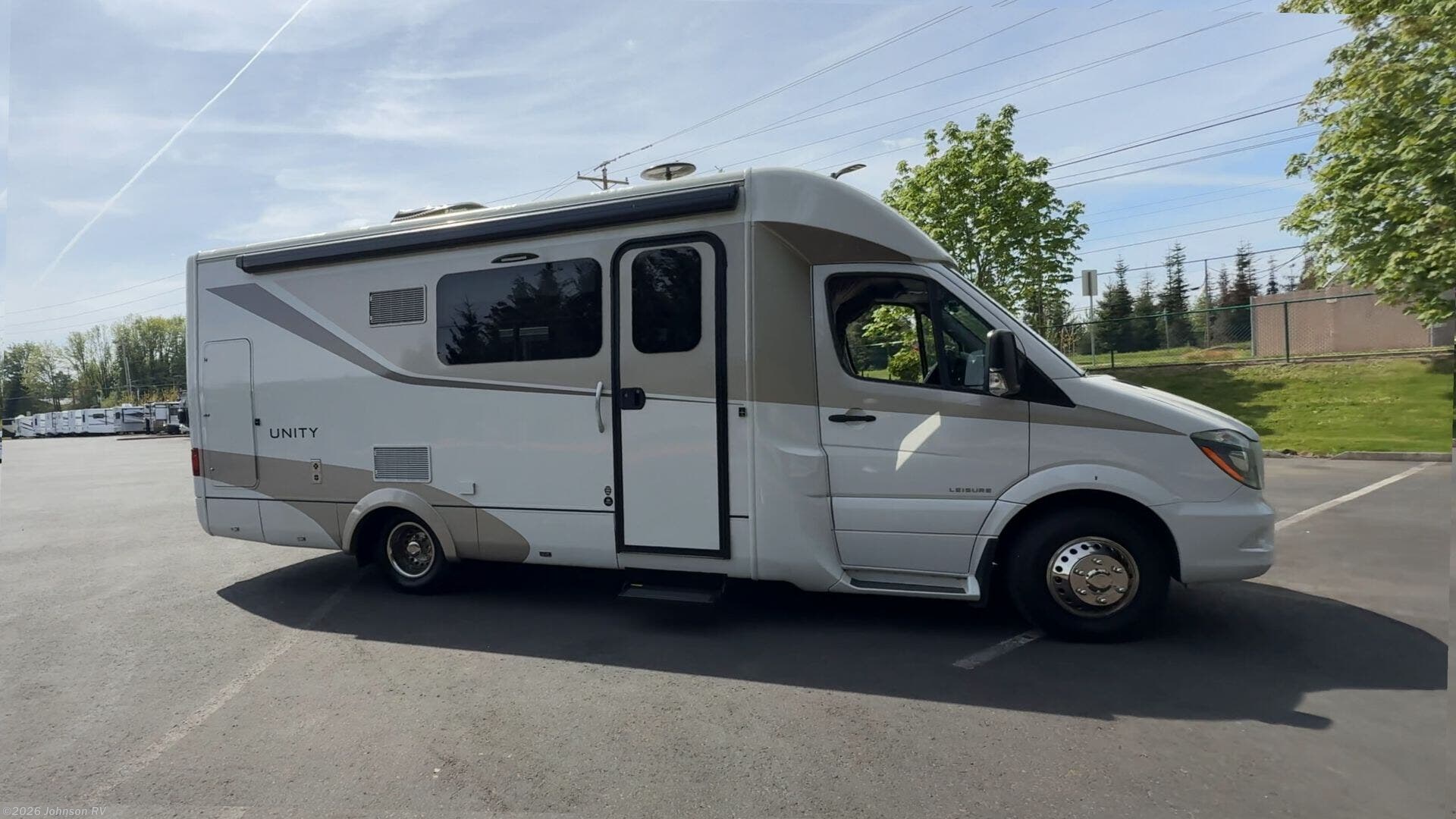 2017 Unity 24MB by Leisure Travel from Johnson RV in Sandy, Oregon