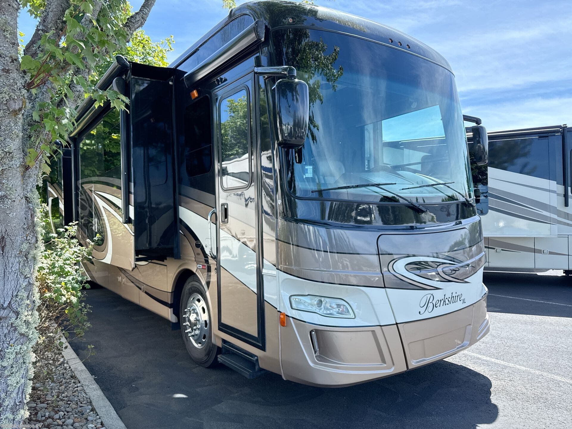 2016 Berkshire 40BH by Forest River from Johnson RV in Sandy, Oregon