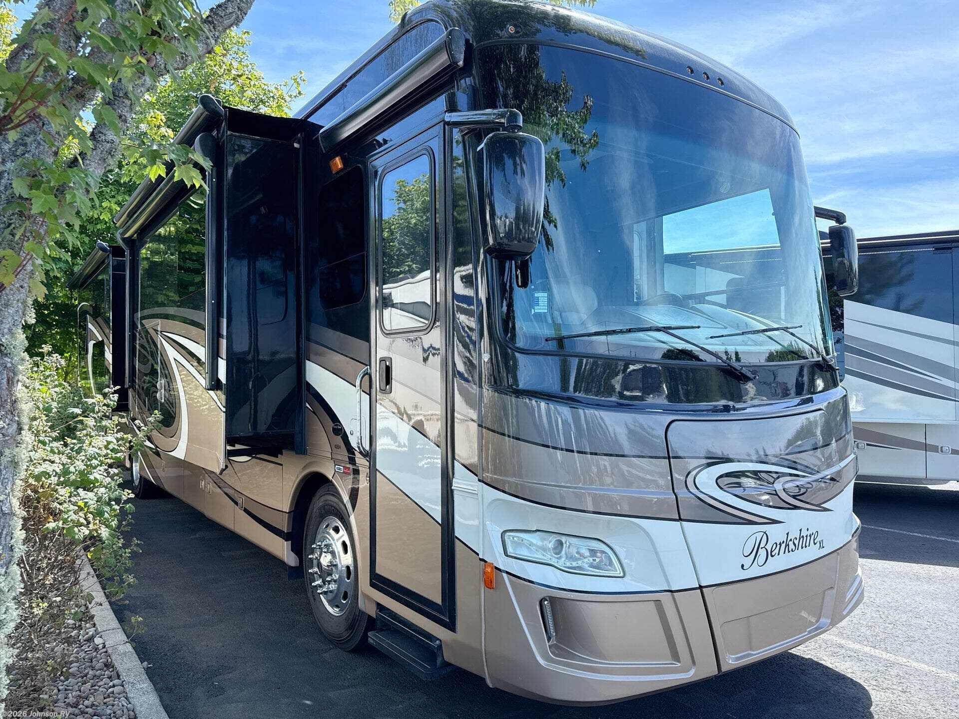 2016 Berkshire XL 40BH by Forest River from Johnson RV in Sandy, Oregon