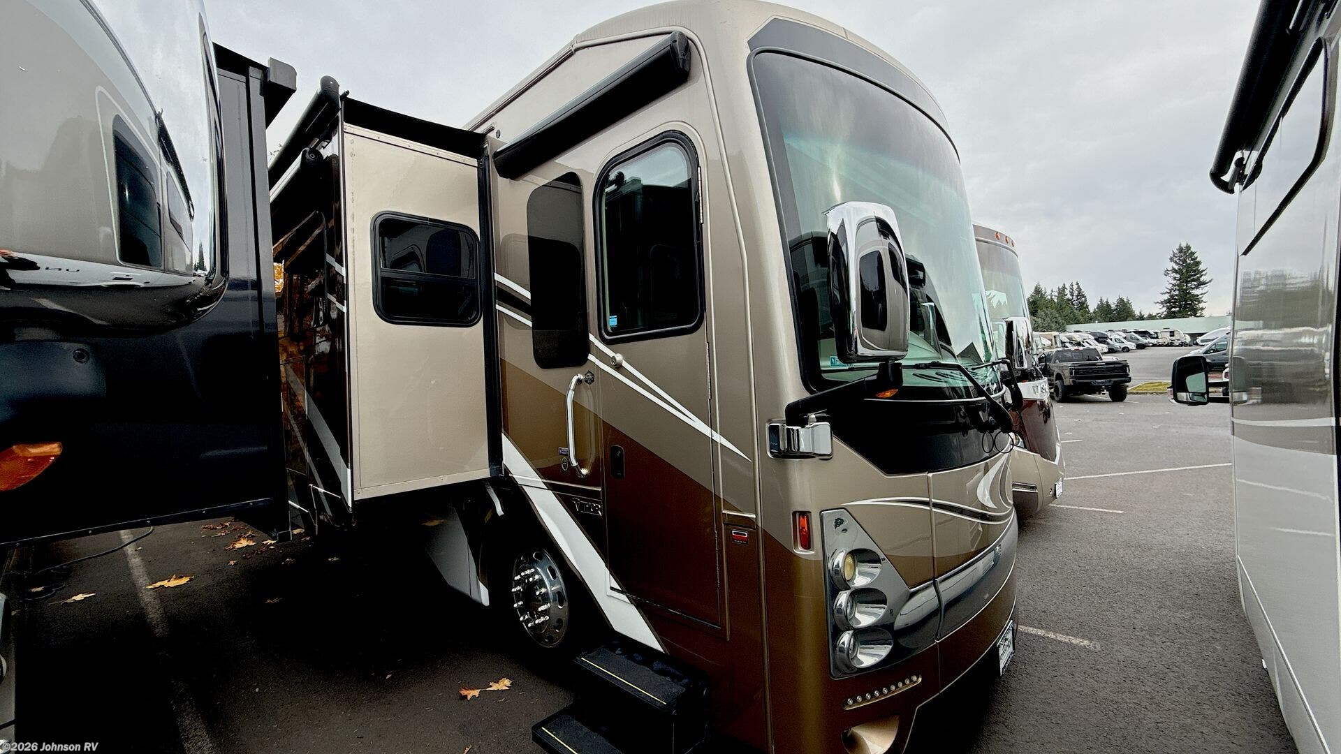 2017 Tuscany XTE 36MQ by Thor Motor Coach from Johnson RV in Sandy, Oregon
