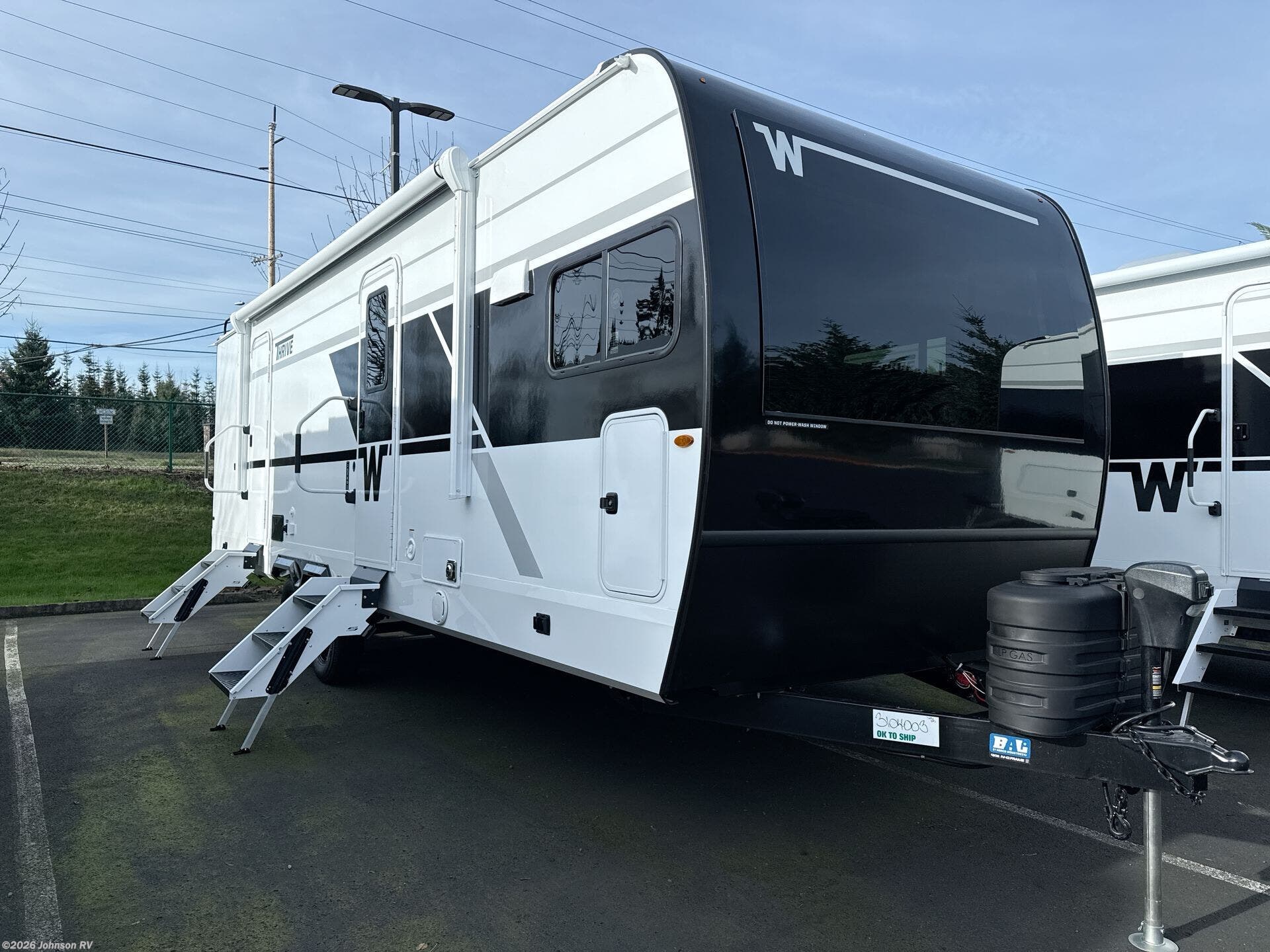 2026 Winnebago Thrive 26FKD - New Travel Trailer For Sale by Johnson RV in Sandy, Oregon