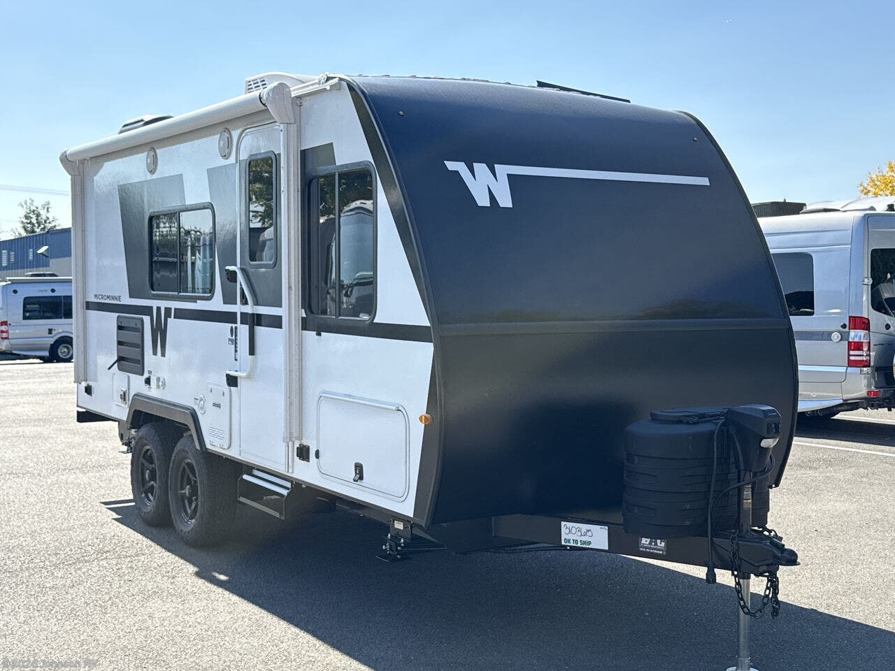 2026 Winnebago Micro Minnie 2100BH - New Travel Trailer For Sale by Johnson RV in Sandy, Oregon