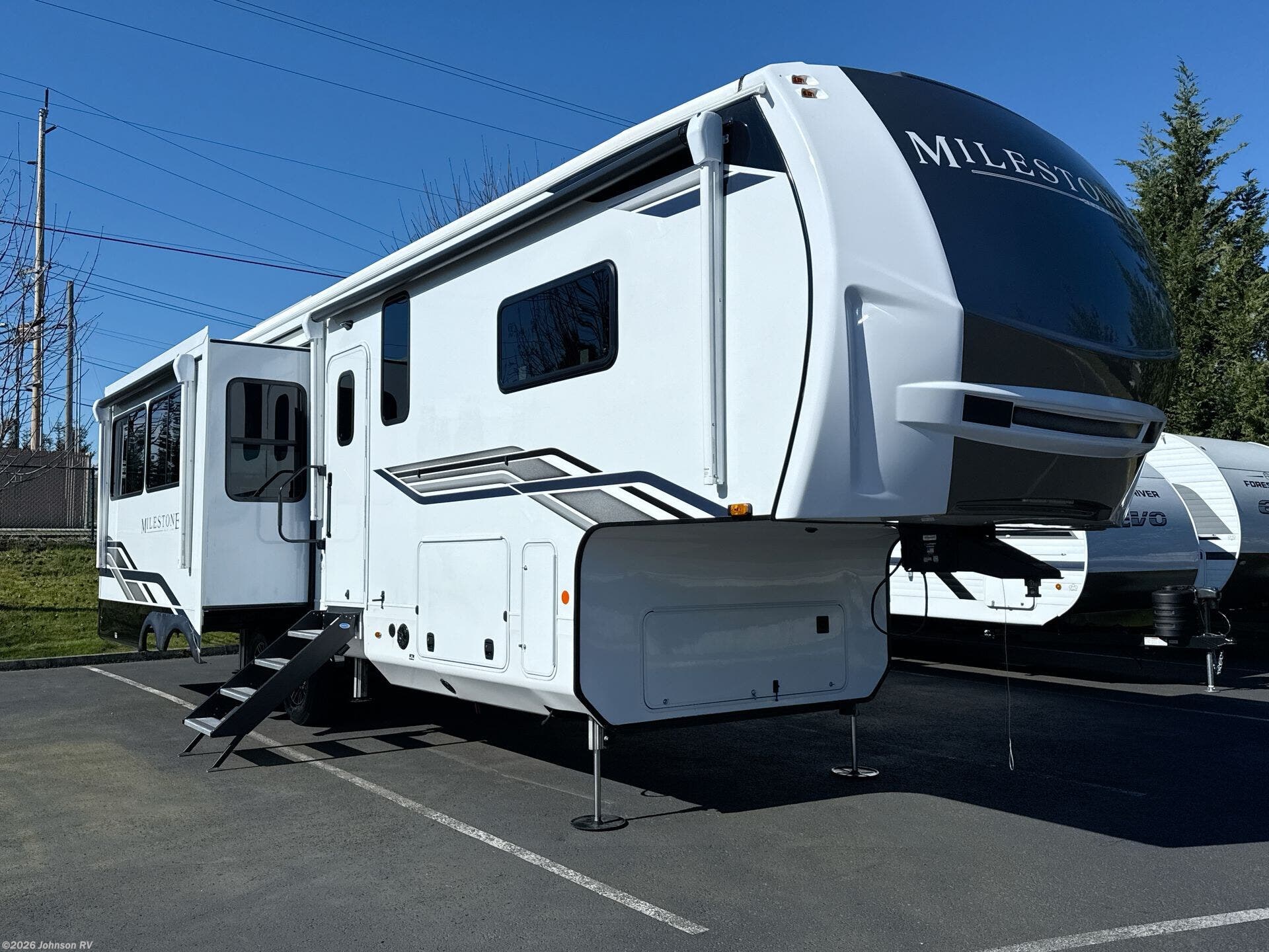 2026 Heartland Milestone 31RL - New Fifth Wheel For Sale by Johnson RV in Sandy, Oregon