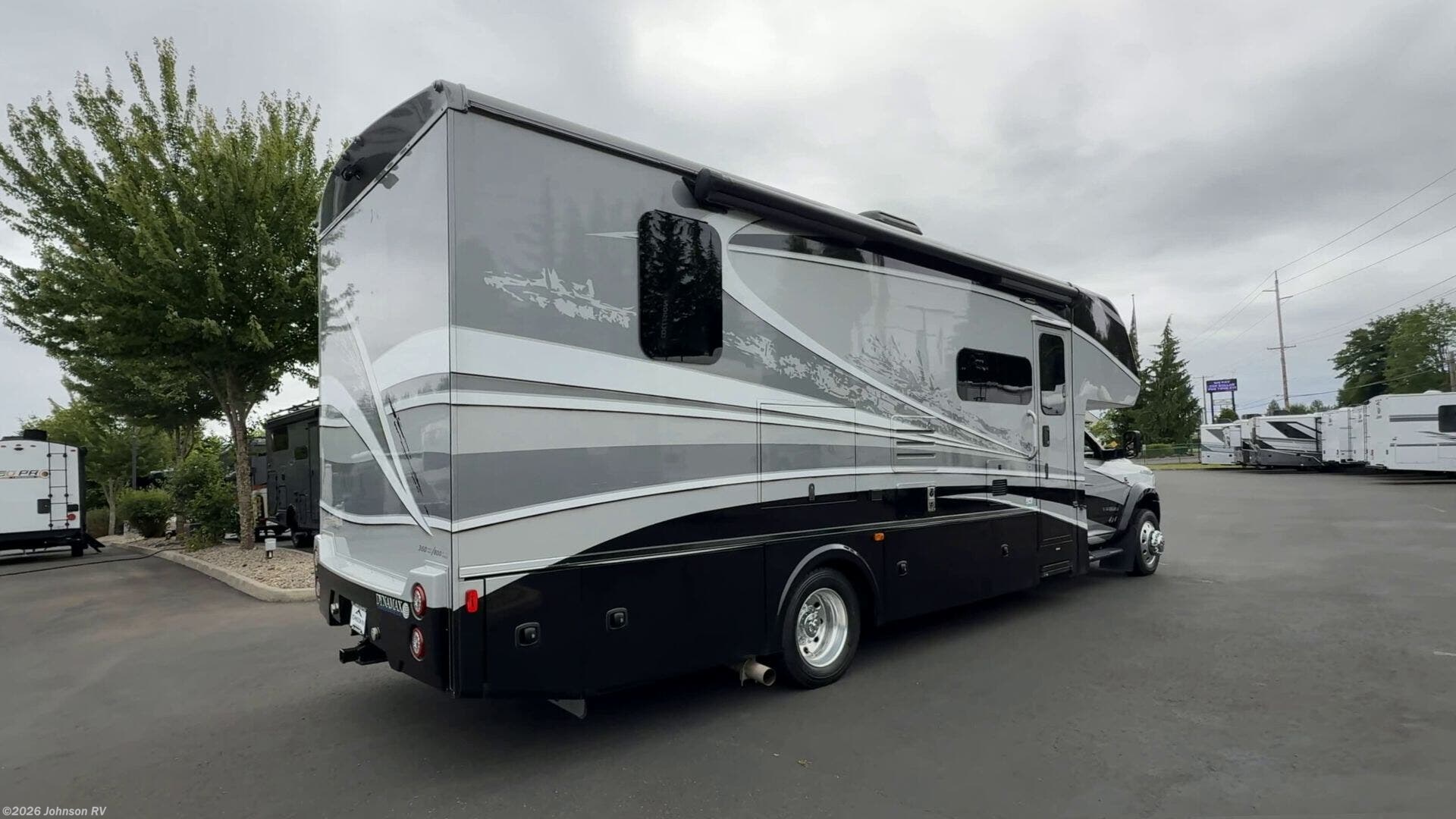 Used 2021 Dynamax Corp ISATA 5 30FW 4X4 available in Sandy, Oregon