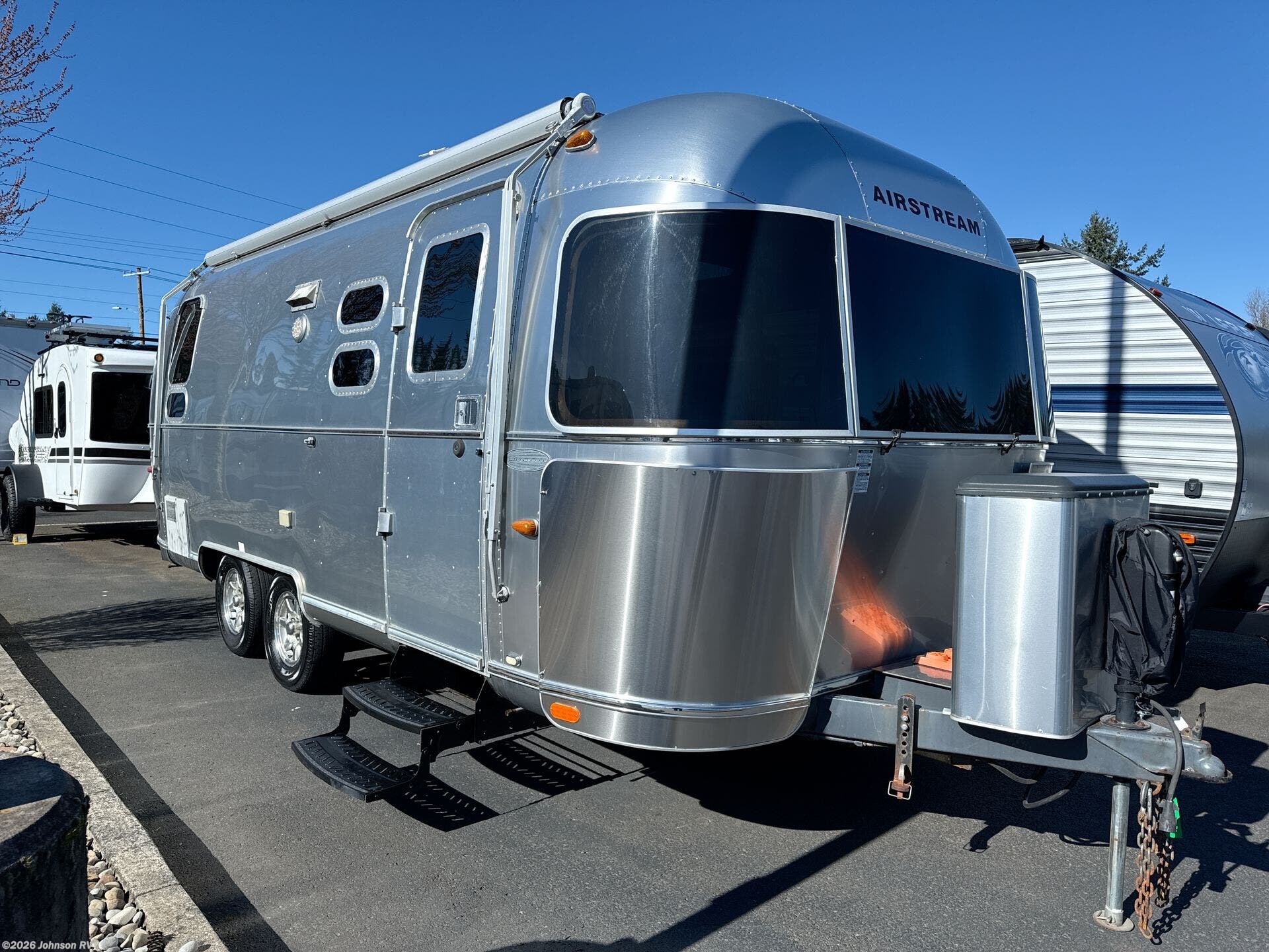 2015 Flying Cloud 23D by Airstream from Johnson RV in Sandy, Oregon
