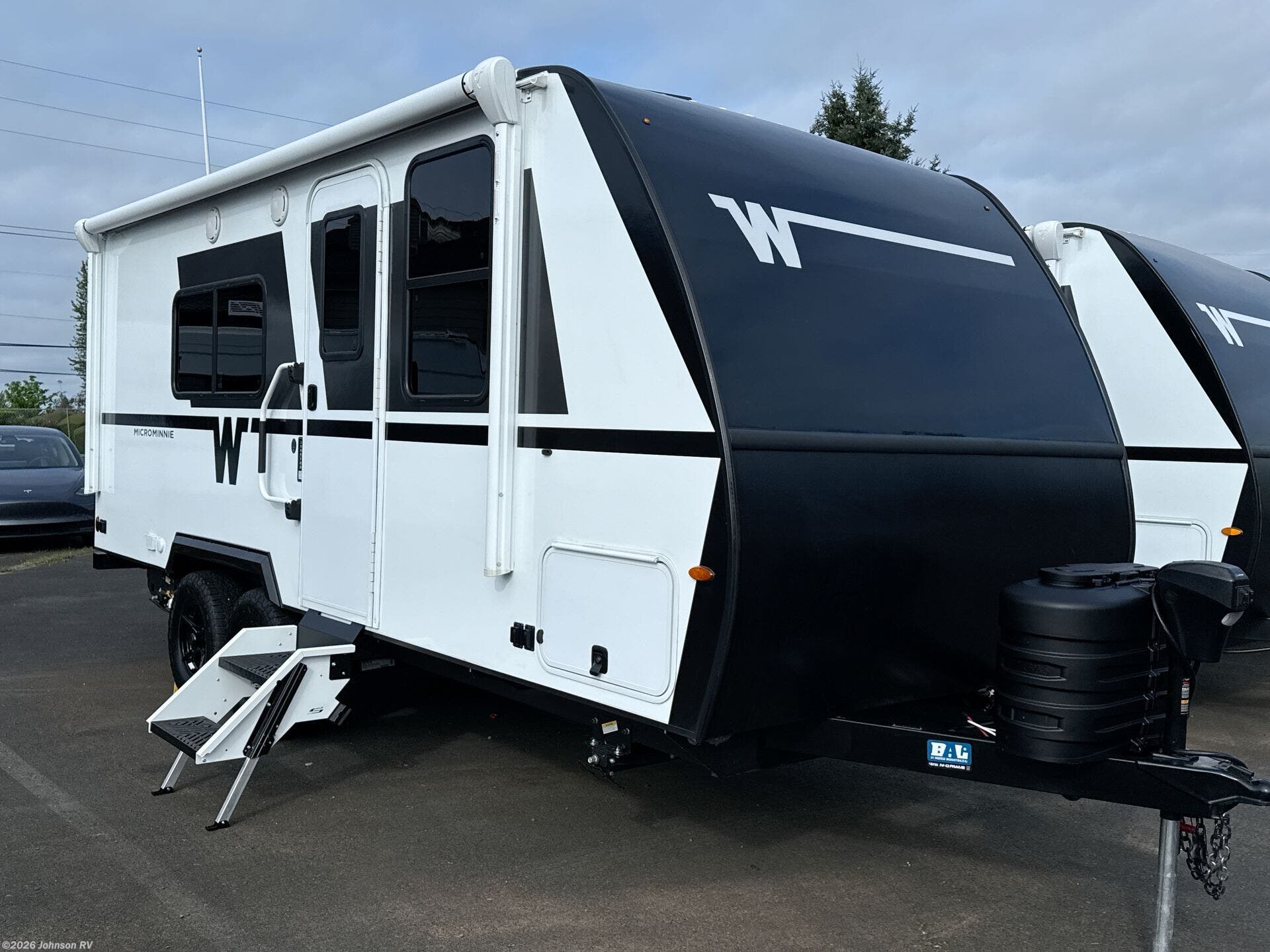 2026 Winnebago Micro Minnie 2000FRB - New Travel Trailer For Sale by Johnson RV in Sandy, Oregon