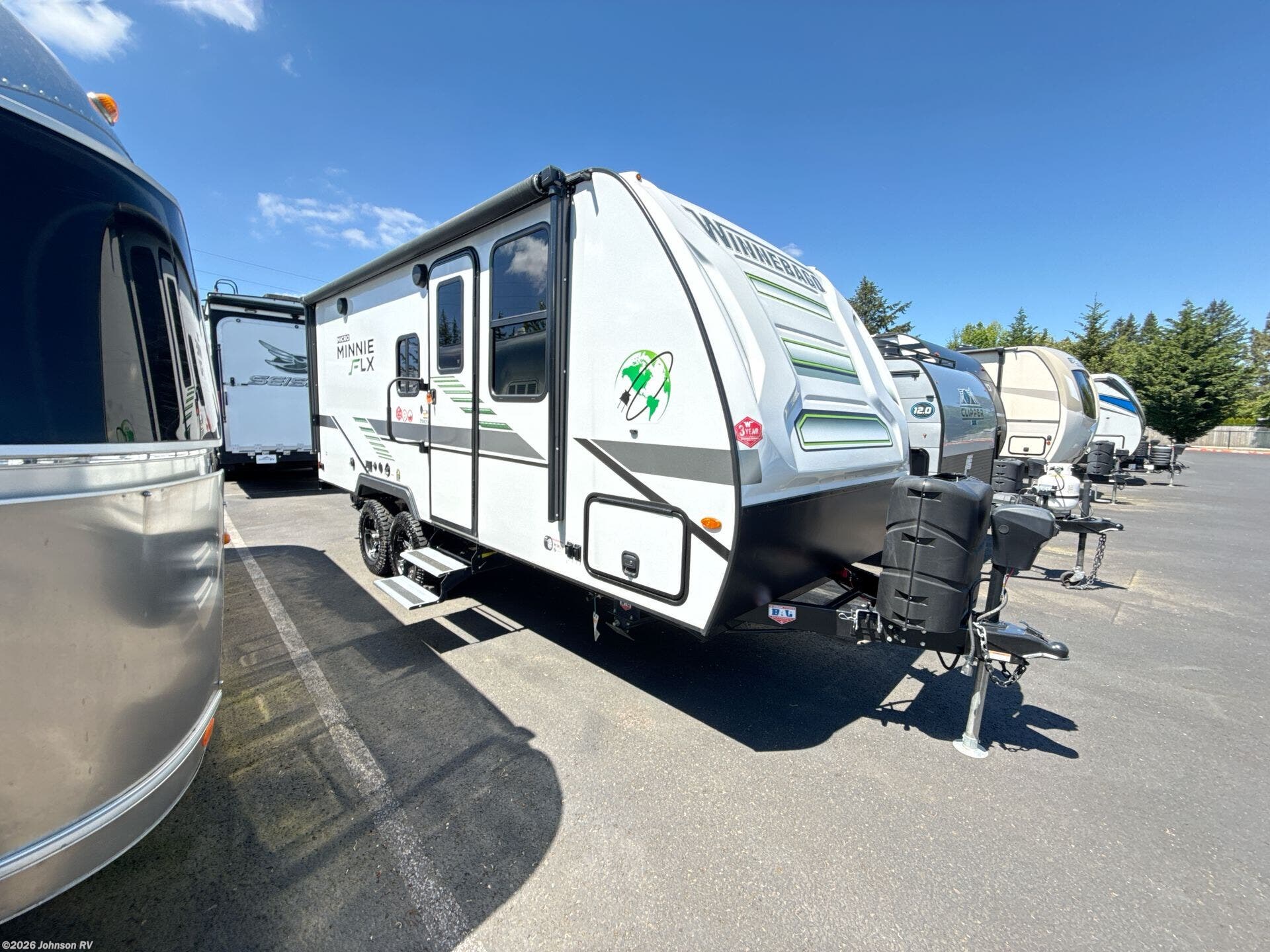 2022 Micro Minnie FLX 2108DS by Winnebago from Johnson RV in Sandy, Oregon