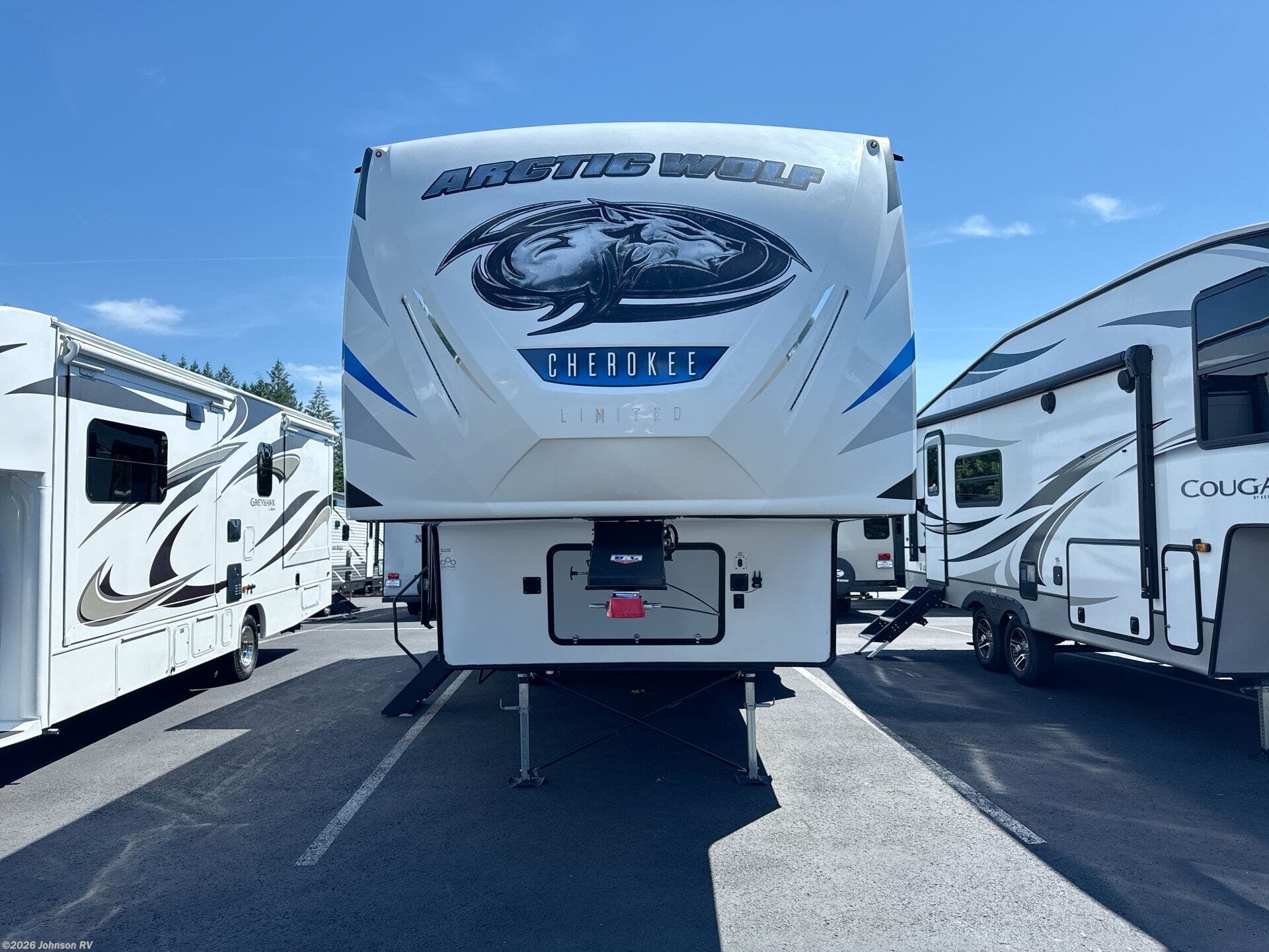 Used 2020 Cherokee ARCTIC WOLF 291RL available in Sandy, Oregon