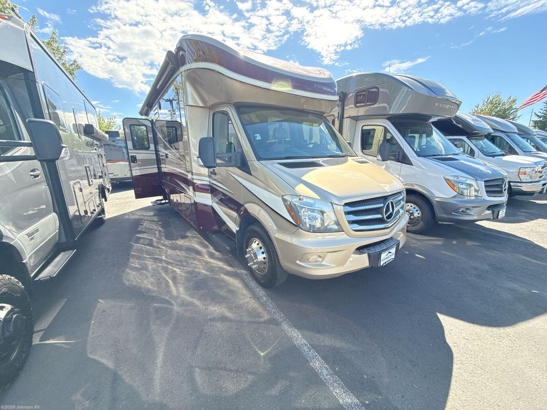 2020 ISATA 24RB by Dynamax Corp from Johnson RV in Sandy, Oregon