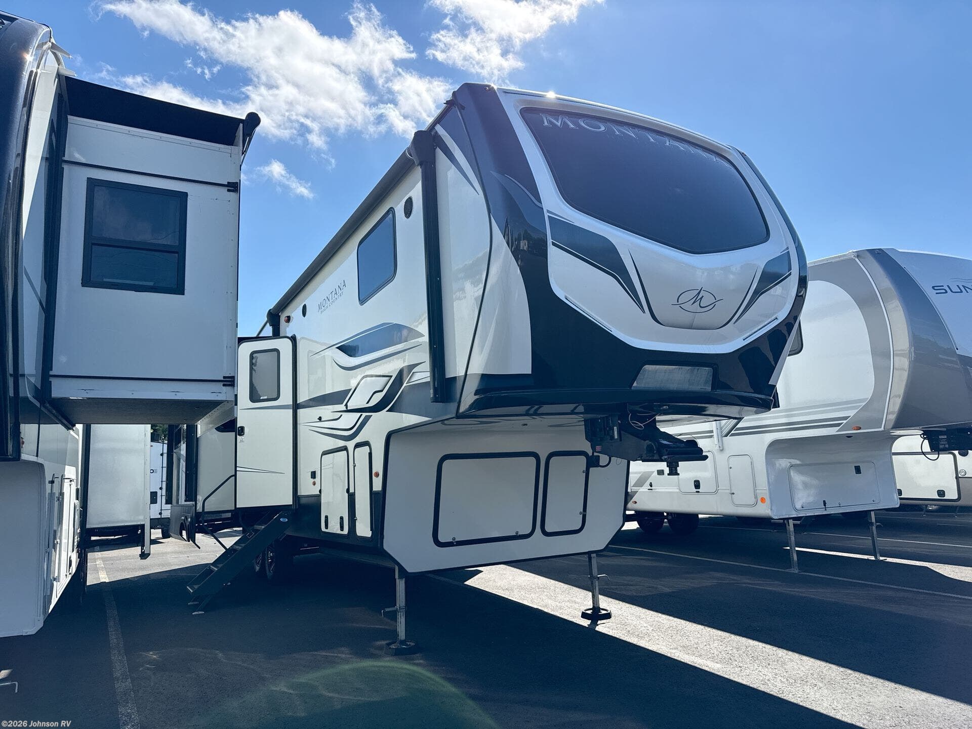 2022 Montana 295RL by Keystone from Johnson RV in Sandy, Oregon