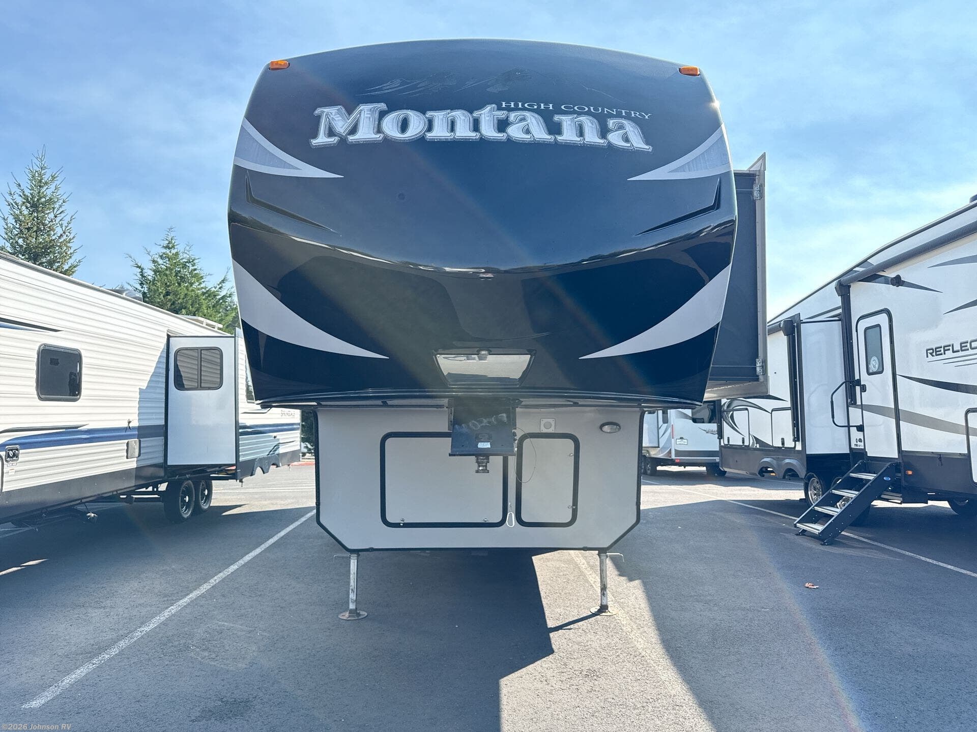Used 2015 Keystone Montana 293RK available in Sandy, Oregon
