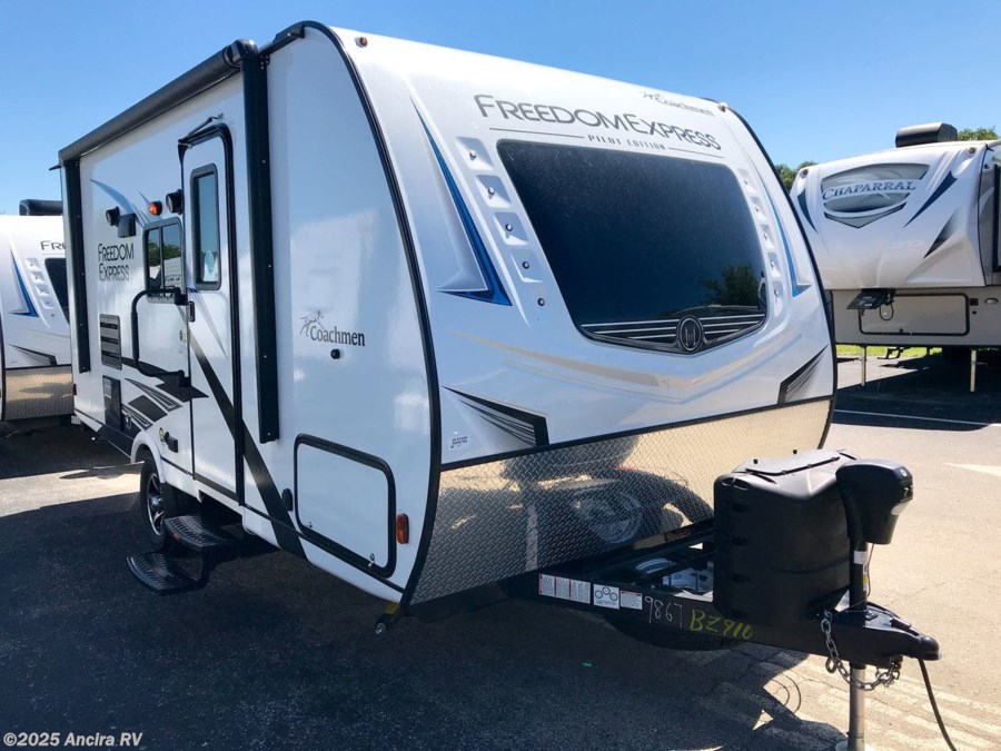 Bz909 2020 Coachmen Freedom Express Pilot 20bhs Travel Trailer For Sale In Boerne Tx