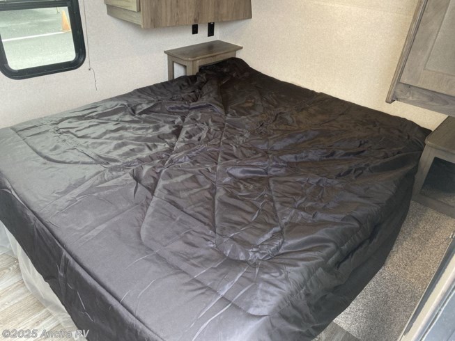Bullet Crossfire 1800rb Rear Bath Murphy Bed Travel Trailer Travel Trailer Floor Plans Keystone Bullet Floor Plans