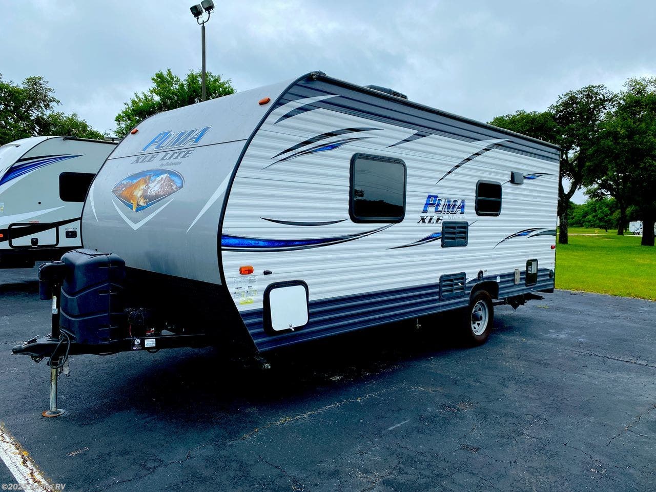 2017 Palomino Puma XLE Lite 18FBC RV for Sale in Boerne, TX 78006-9250 ...