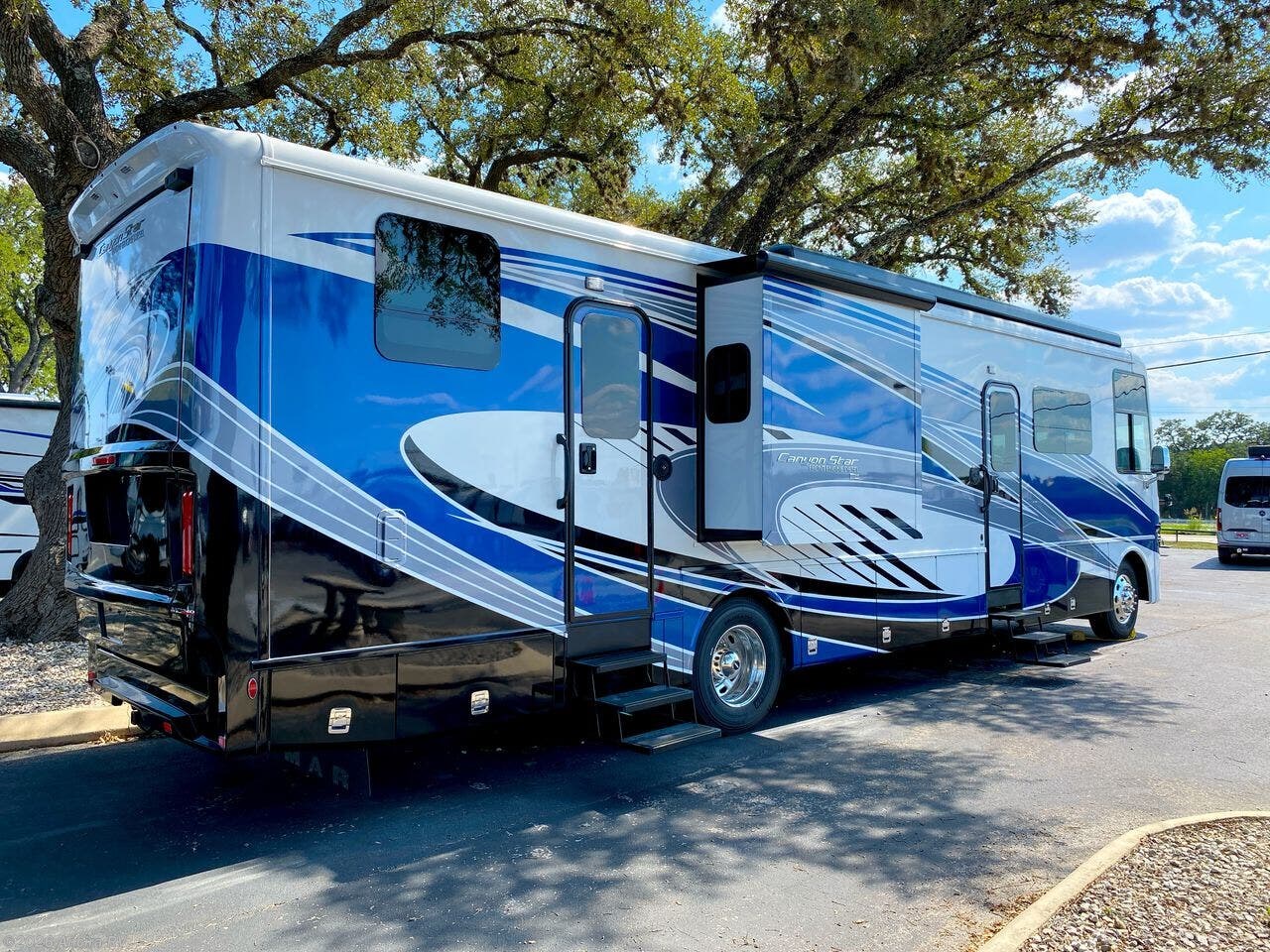 Front Engine Diesel Rv Canyon Star Front Engine Diesel – LNMDE