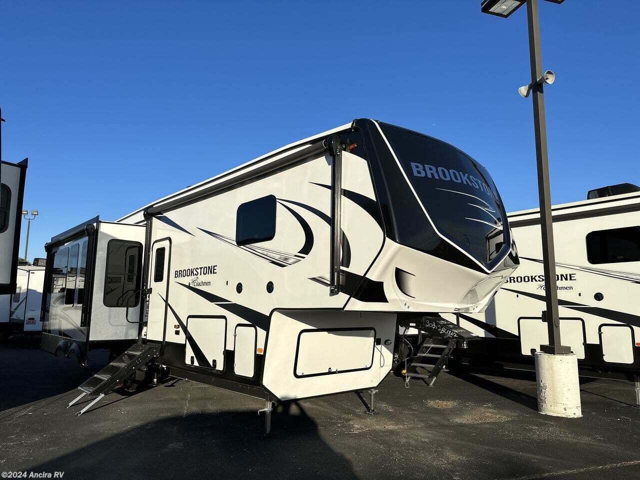 BC1302 2023 Coachmen Brookstone 290RL Fifth Wheel for sale in