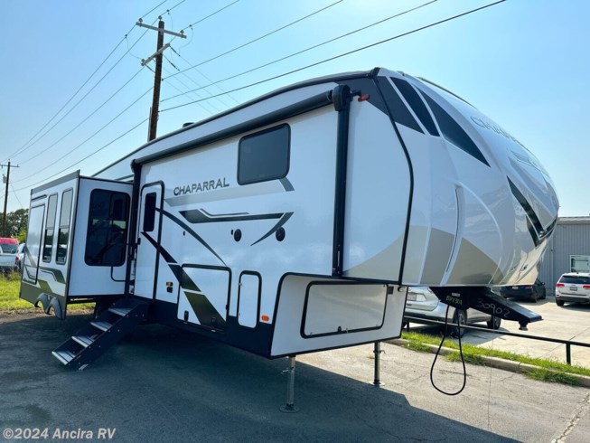 2024 Chaparral 298RLS by Coachmen from Ancira RV in Boerne, Texas
