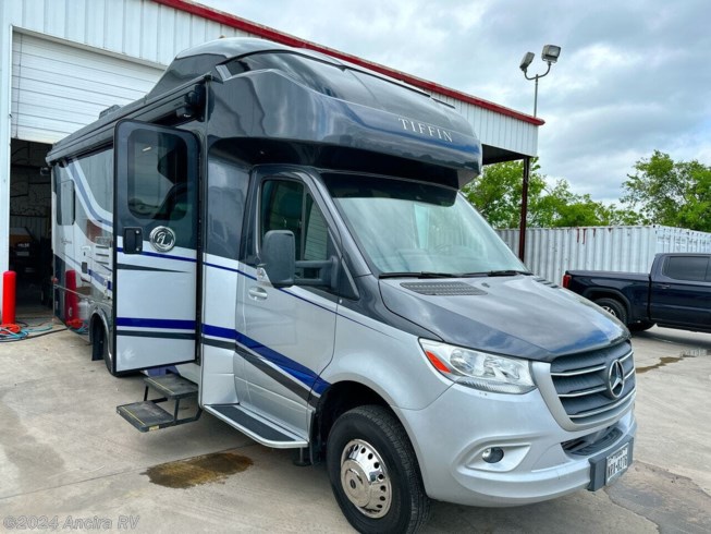 2020 Tiffin Wayfarer 25 QW - Used Class C For Sale by Ancira RV in Boerne, Texas