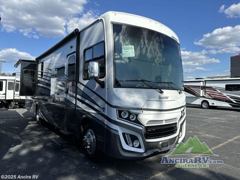 New 2025 Fleetwood Bounder 35K available in Boerne, Texas