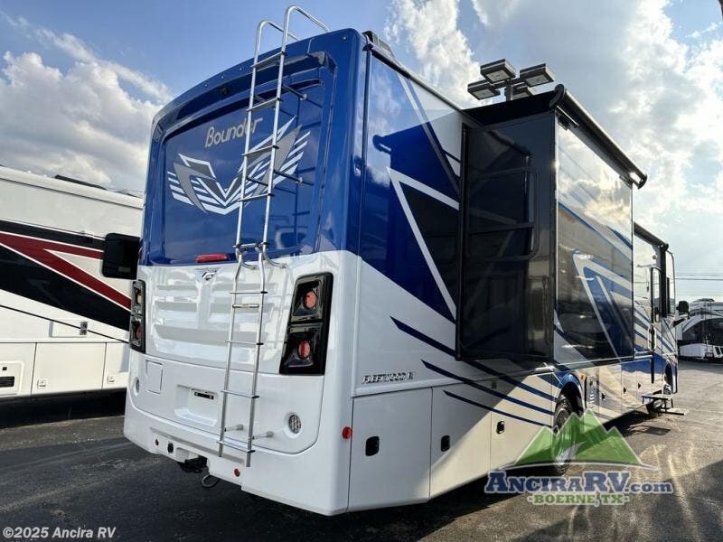 2025 Bounder 35K by Fleetwood from Ancira RV in Boerne, Texas