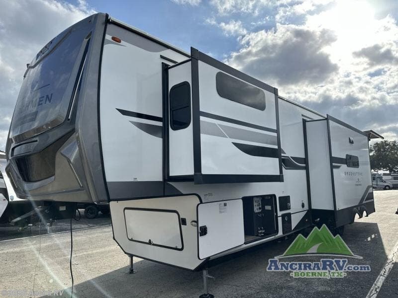New 2025 Coachmen Brookstone 318RLL available in Boerne, Texas