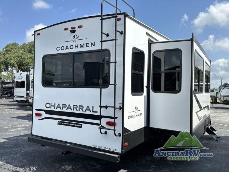 2025 Chaparral 336TSIK by Coachmen from Ancira RV in Boerne, Texas