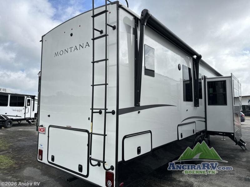 2025 Montana 3761FL by Keystone from Ancira RV in Boerne, Texas