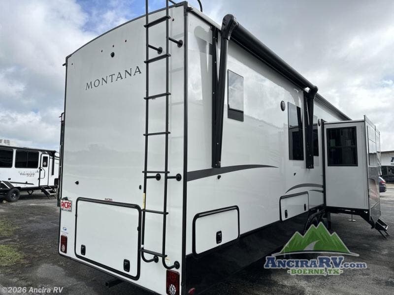 2025 Montana 3761FL by Keystone from Ancira RV in Boerne, Texas