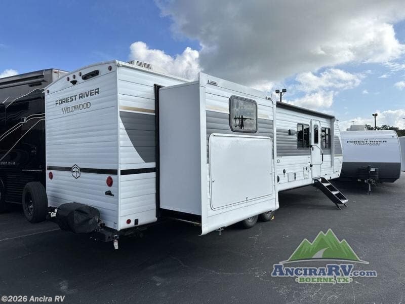 2026 Wildwood 31KQBTS by Forest River from Ancira RV in Boerne, Texas
