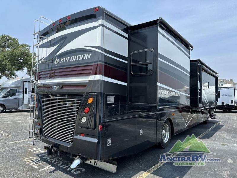 2015 Expedition 40X by Fleetwood from Ancira RV in Boerne, Texas