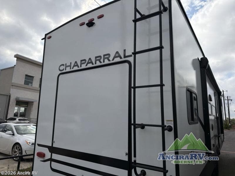 2026 Chaparral Lite 31BH by Coachmen from Ancira RV in Boerne, Texas