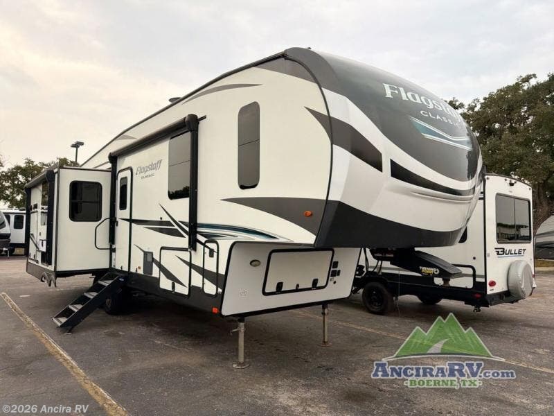Used 2022 Forest River Flagstaff Classic 8529CSB available in Boerne, Texas
