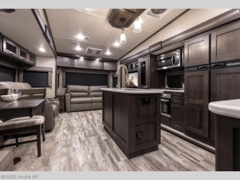 2021 Reflection 303RLS by Grand Design from Ancira RV in Boerne, Texas