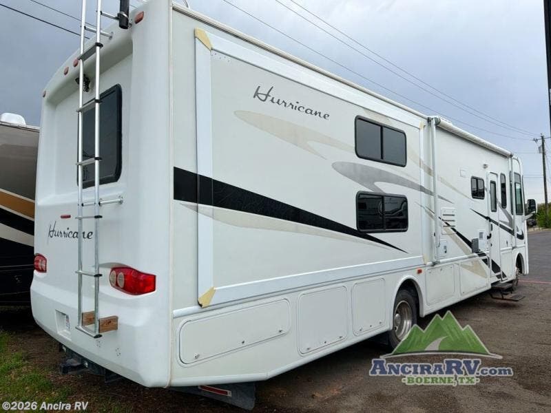 2018 Hurricane 29M by Thor Motor Coach from Ancira RV in Boerne, Texas