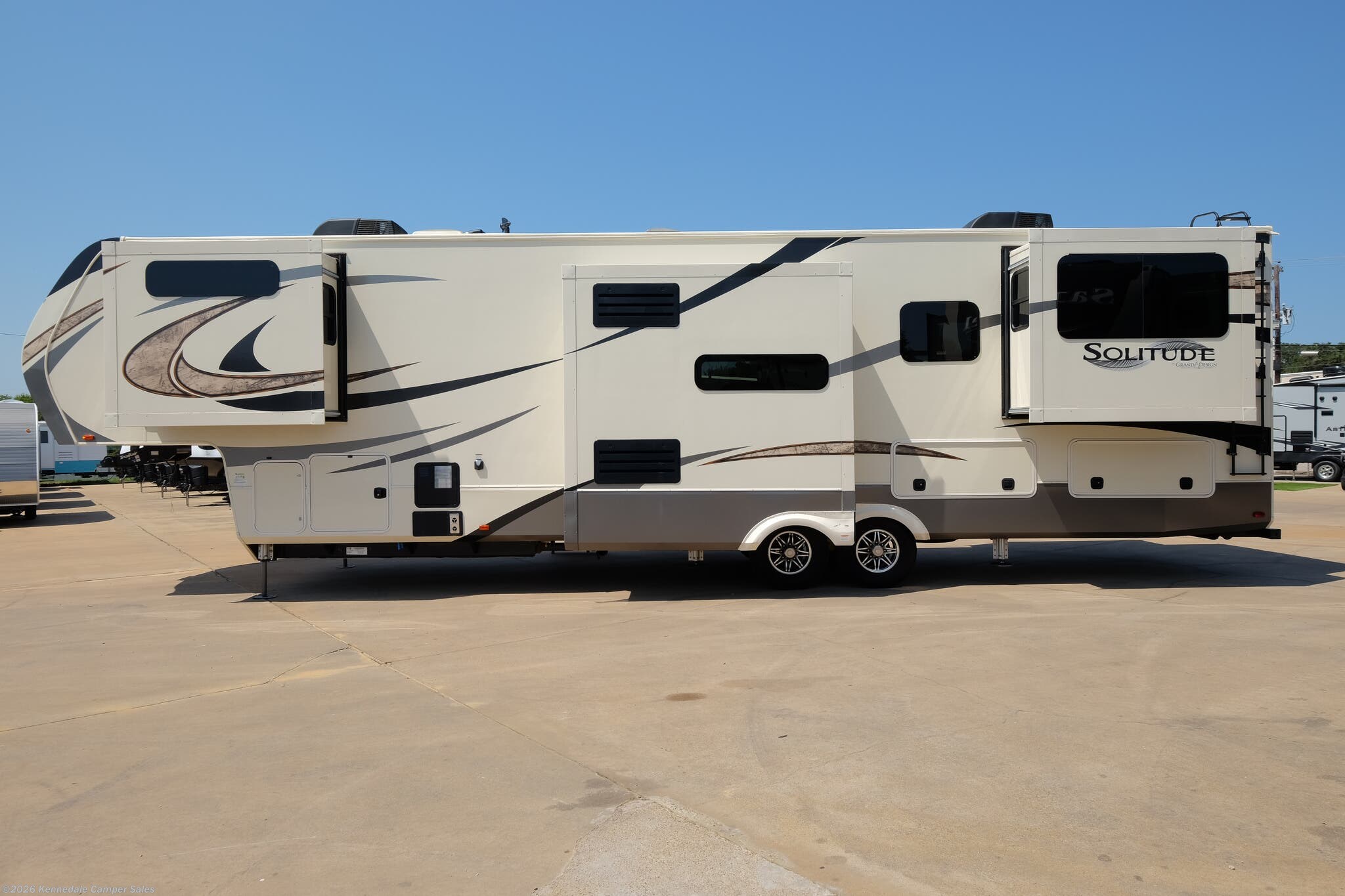 2017 Grand Design Solitude 375RES RV For Sale In Kennedale TX 76060 