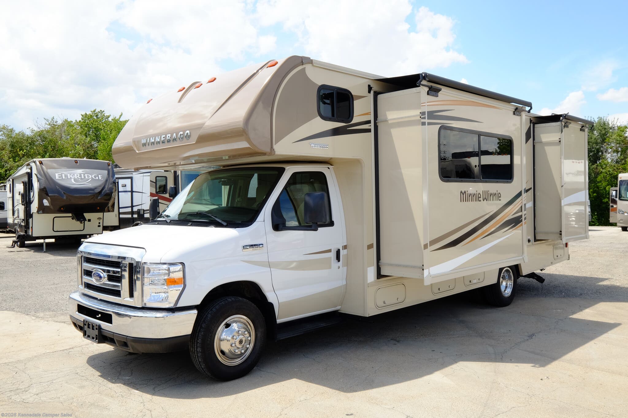 2018 Winnebago Minnie Winnie 26A RV for Sale in Kennedale, TX 76060