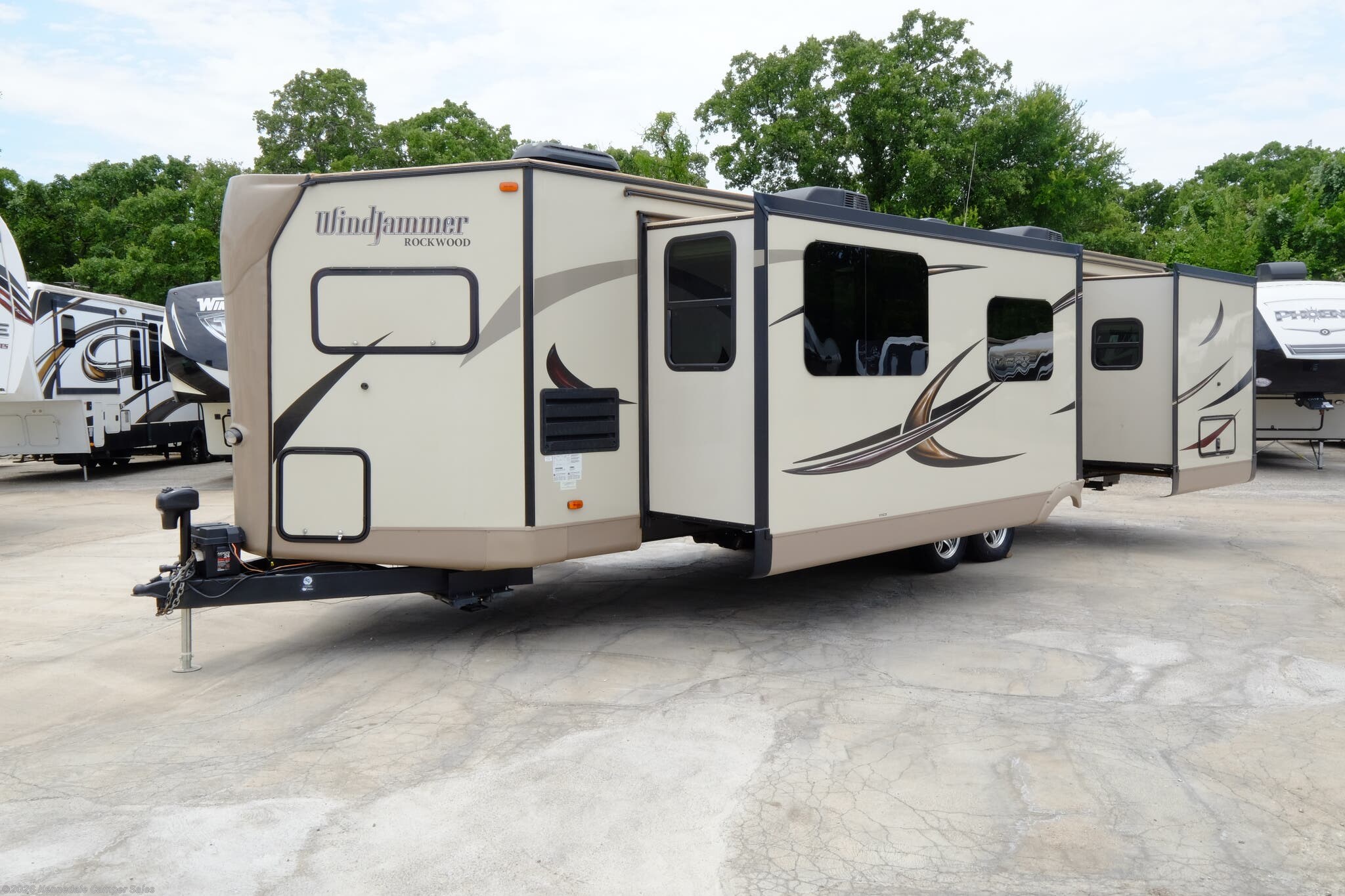 2017 Forest River Rockwood Windjammer 3008W RV for Sale in Kennedale