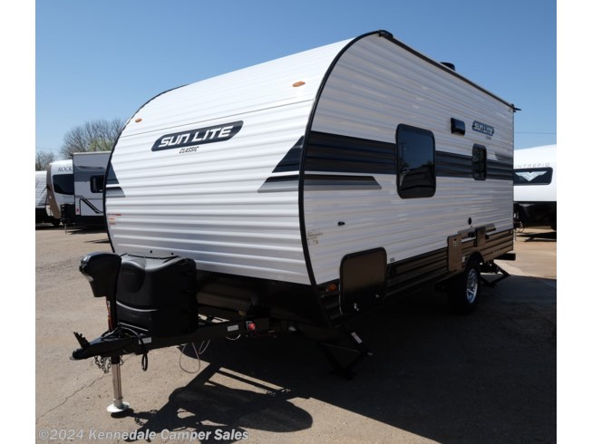 2022 Sun Lite 18RD by Sunset Park RV from Kennedale Camper Sales in Kennedale, Texas