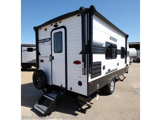New 2022 Sunset Park RV Sun Lite 18RD available in Kennedale, Texas