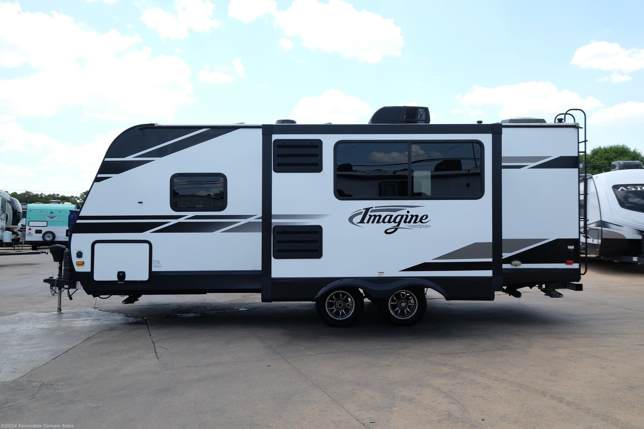 2020 Grand Design Imagine 2150RB RV for Sale in Kennedale, TX 76060 ...