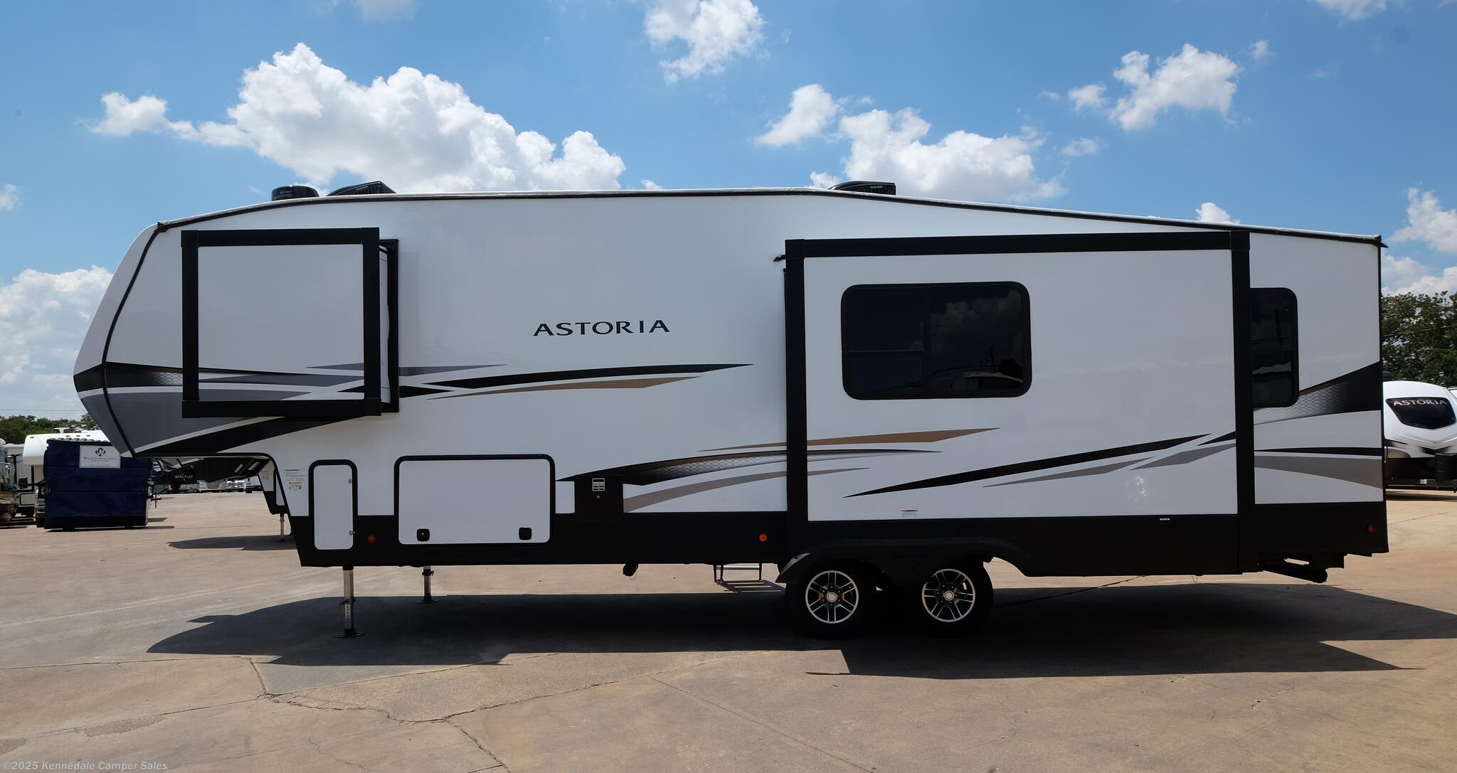 2022 Dutchmen Astoria 1500 2943BHF RV for Sale in Kennedale, TX 76060
