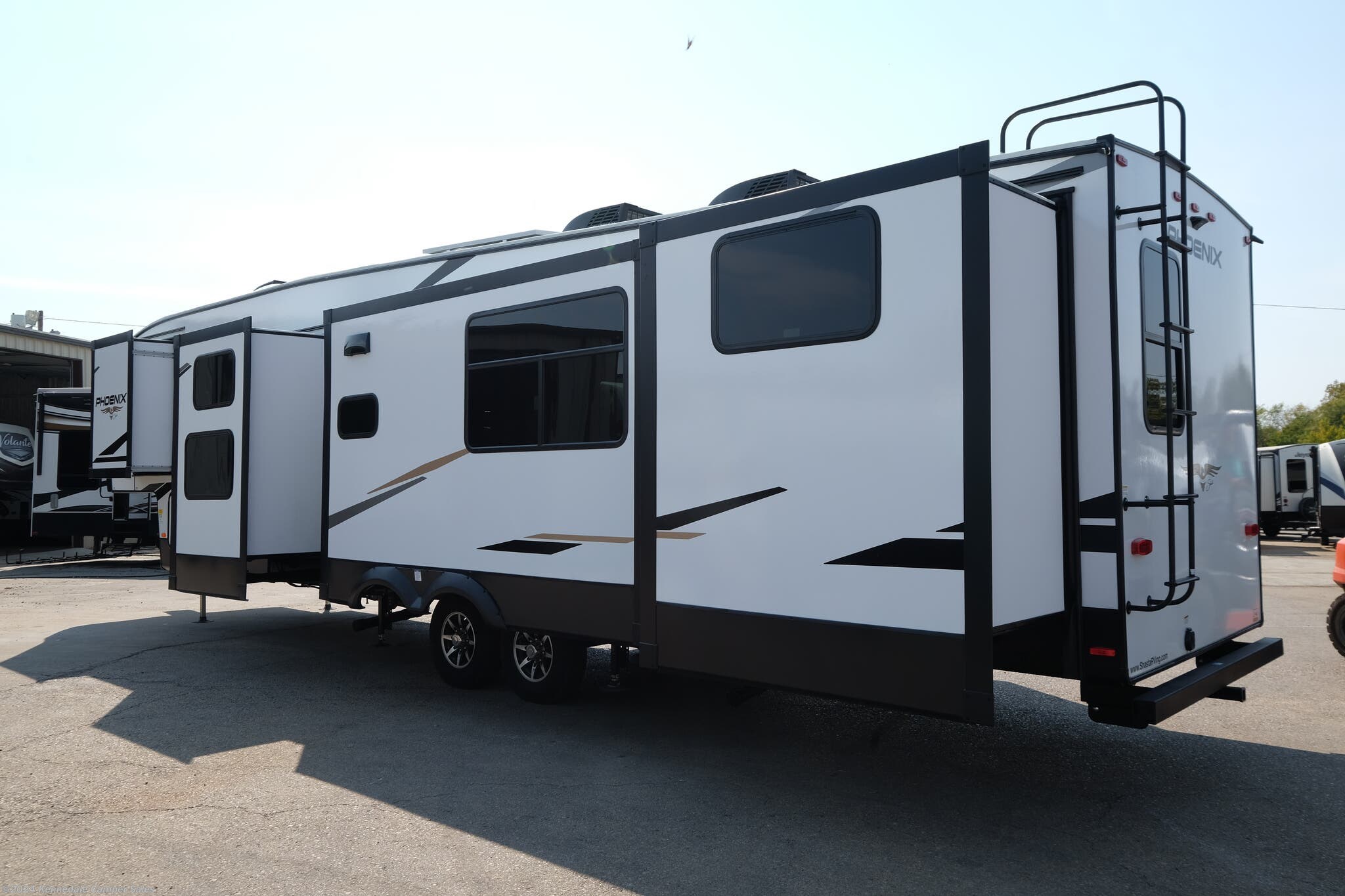 2023 Shasta Phoenix 373MBRB RV for Sale in Kennedale, TX 76060 001909