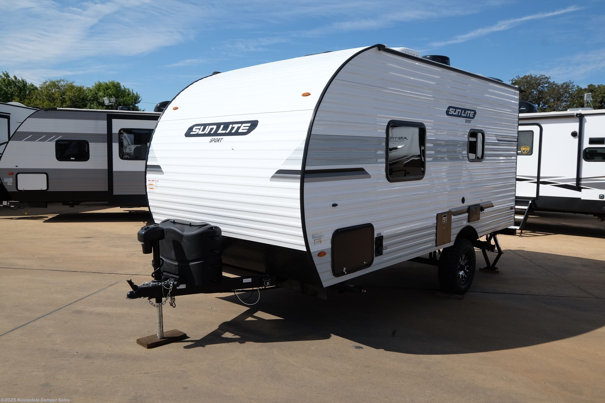 2023 Sunset Park RV Sun Lite 18RD RV for Sale in Kennedale, TX 76060
