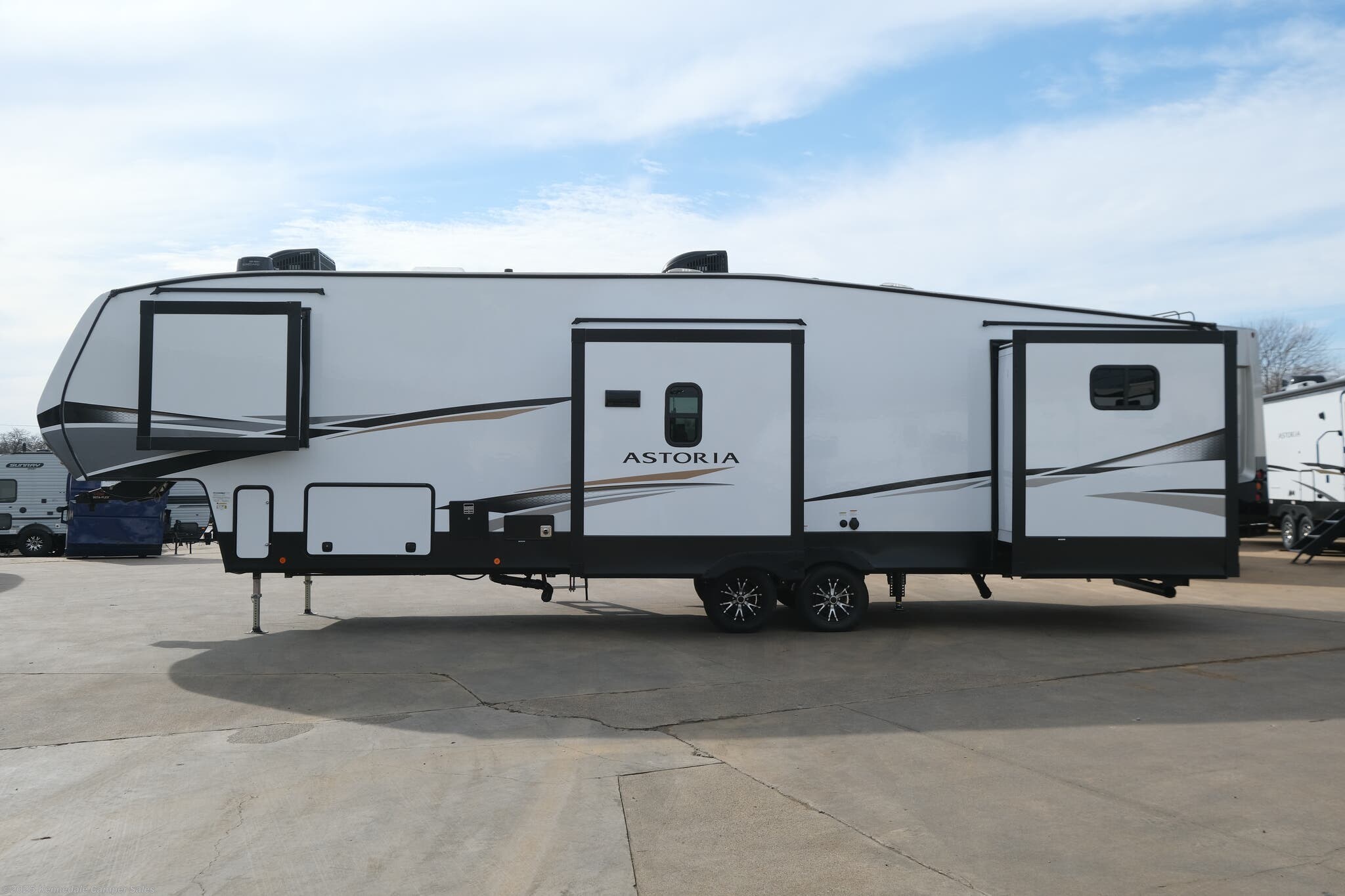 2022 Dutchmen Astoria 1500 3343BHF RV for Sale in Kennedale, TX 76060