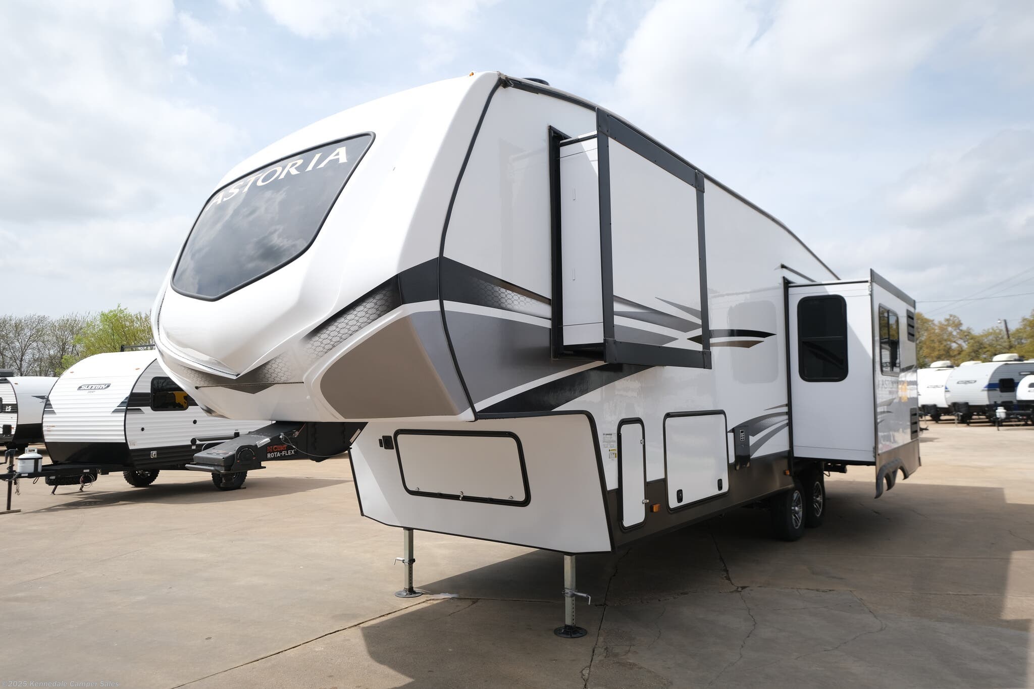 2022 Dutchmen Astoria 1500 2943BHF RV for Sale in Kennedale, TX 76060