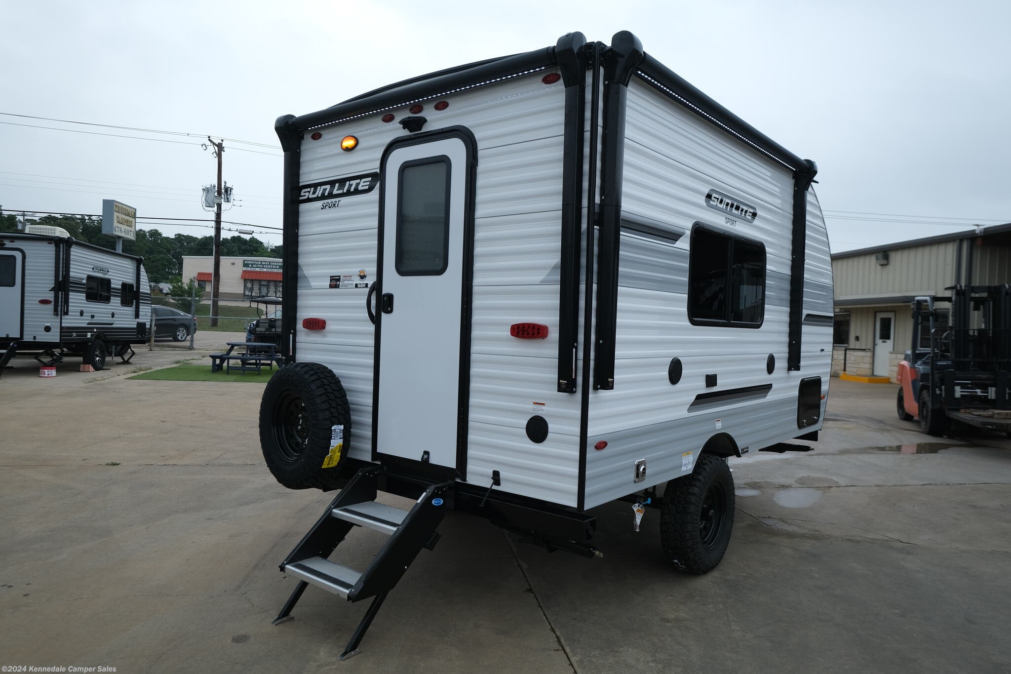 2024 Sunset Park RV Sun Lite 16BH RV for Sale in Kennedale, TX 76060