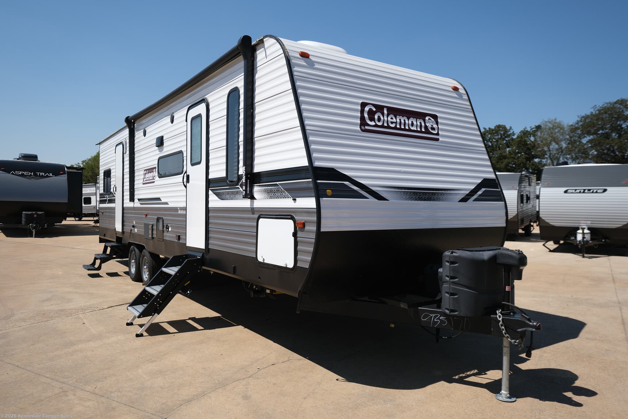 2022 Dutchmen Coleman Lantern 300TQ RV for Sale in Kennedale, TX 76060 |  935170 | RVUSA.com Classifieds