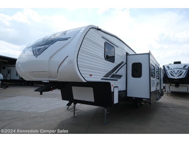 2023 Palomino Puma 295BHSS - Used Fifth Wheel For Sale by Kennedale Camper Sales in Kennedale, Texas